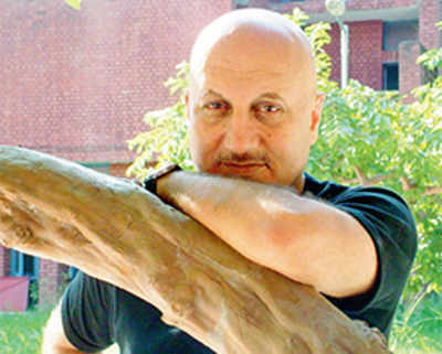 Anupam Kher turns life lessons into book