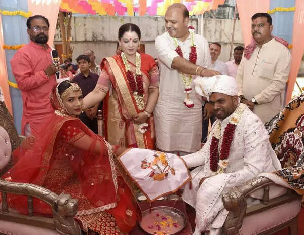 After 14 years in shelter, woman gets married in Vadodara
