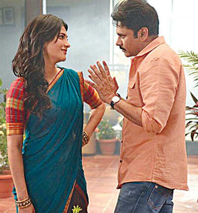 Katamarayudu movie review: Power star show all the way