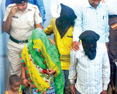 Mother, stepfather and uncle held for abandoning 10-yr-old