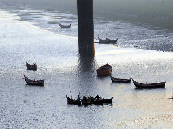 Bulging waste-lines killing the Narmada