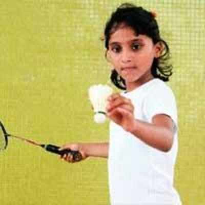 Nerul girl wins triple crown in badminton tourney