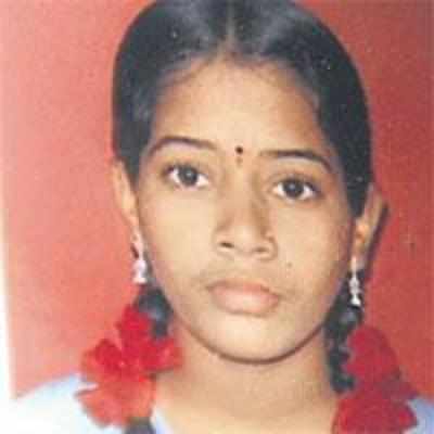 Girl who '˜fell' into Thane creek found alive at Vasai station!
