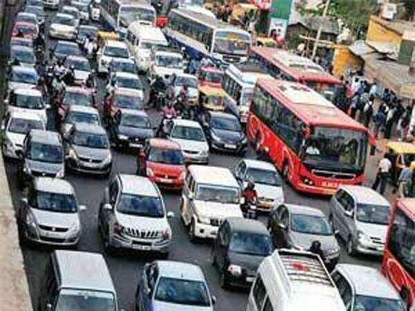 Banning 15-yr-old vehicles in city won’t be easy, say transport officials
