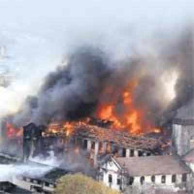 Mayor smells sabotage in Dadar mill fire