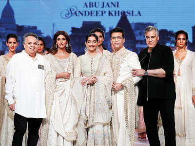 Sonam, KJo, Shweta walk for Abu Jani and Sandeep Khosla for a cause