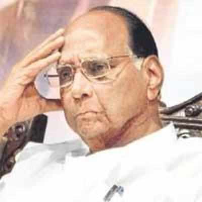 Pawar becomes a silent warrior to bag PM's post