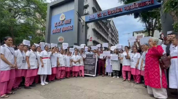 Protest at Nair Hospital ​