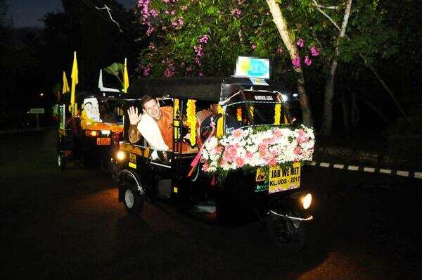 Three-wheeled chariots for the groom’s party