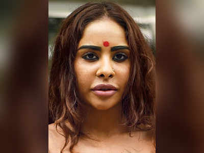 MAA calls Sri Reddy sister; lifts ban