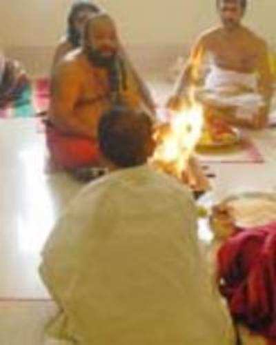 CM conducts pooja to tame '˜Anugraha'