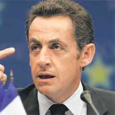 Sarkozy sues former spy chief for slander