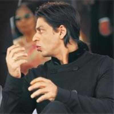 Sports celebrities too in fray - SRK, FMCG cos lead TV advertising charts |  The Economic Times