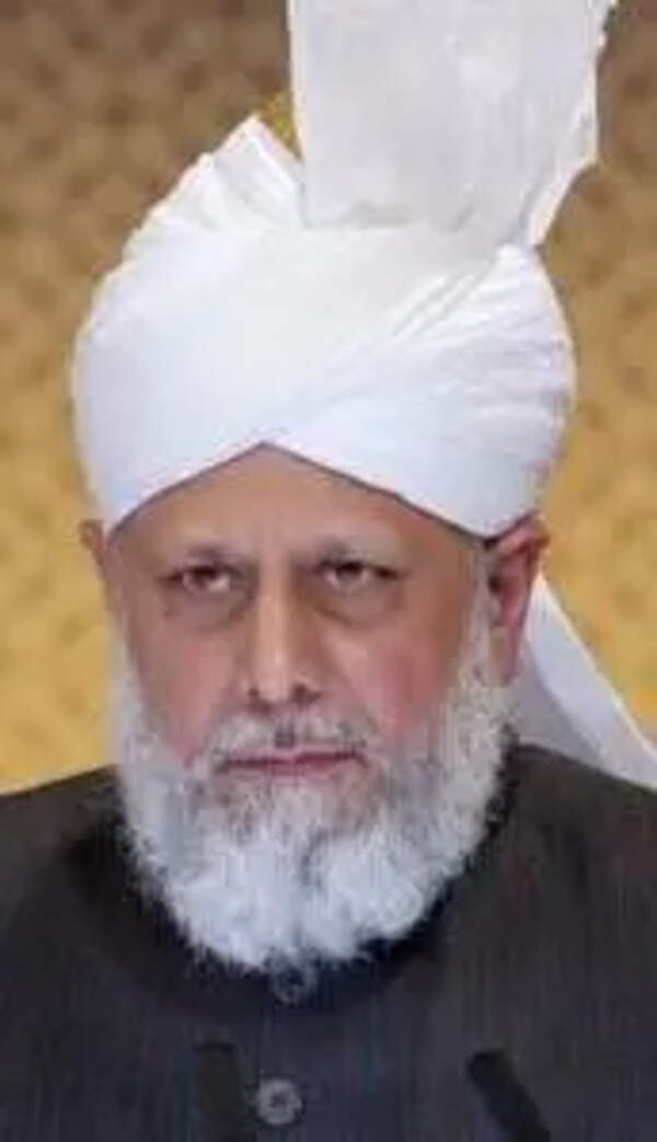 Embrace science, logic to counter misconceptions: Ahmadiyya leader