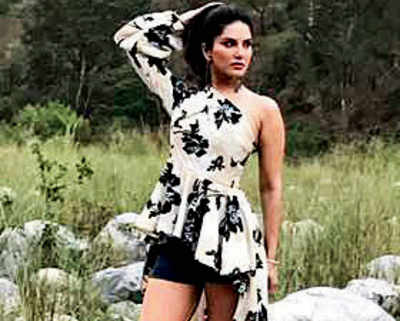 Sunny Leone begins shooting for MTV Splitsvilla in Jim Corbett National park