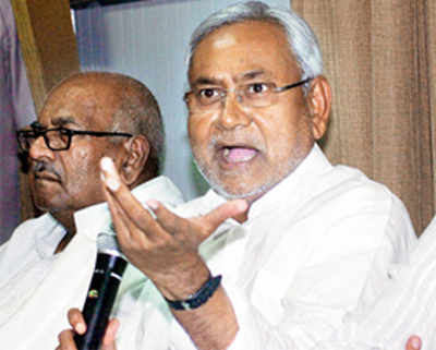Nitish quits after over JD(U) debacle