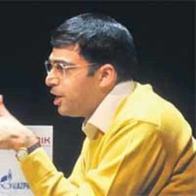 Anand one point away from retaining world title
