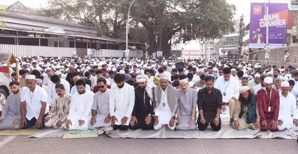 Eid celebrated along coast