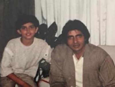 Hrithik posts throwback pic of his fan moment with Big B