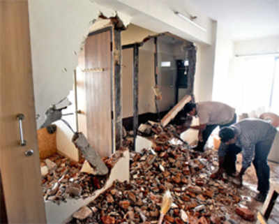 BMC brings down penthouse rented by son of ex-city Cong chief