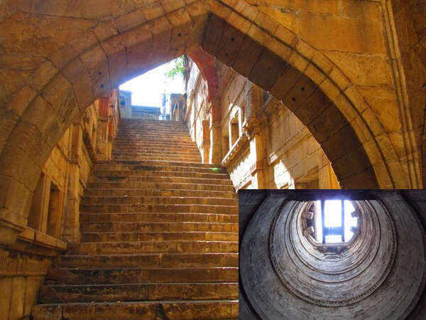 Amritavarshini: A vav hidden in the heart of city
