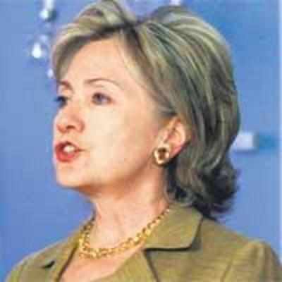 Clinton not visiting Pak during India trip