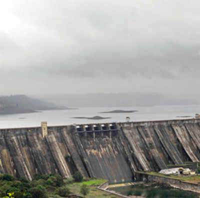 Gates of Middle Vaitarna lake opened due to heavy rainfall
