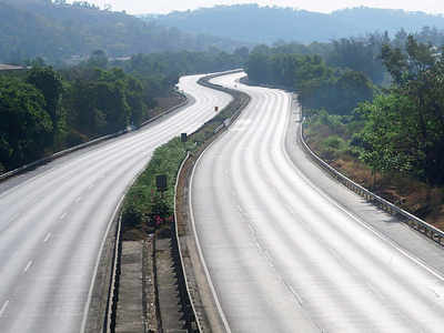 Avoid Mumbai-Pune expressway or you could be sent home, unless..