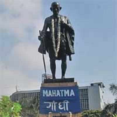 Man cleans Mahatma statue for 1 year to protest neglect