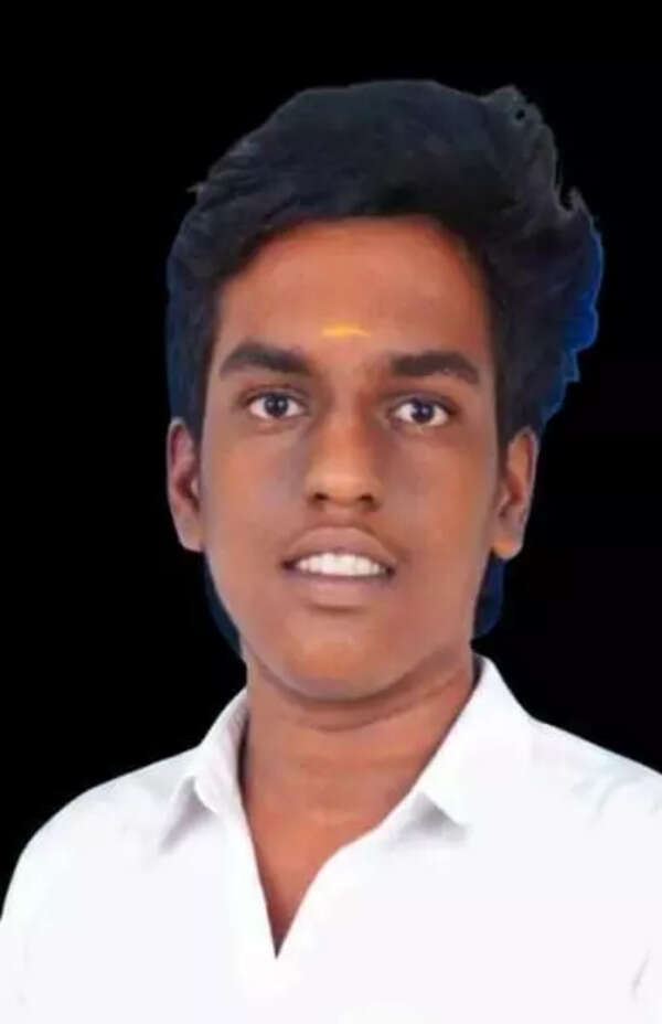 Student who followed Vijay’s van from Trichy dies