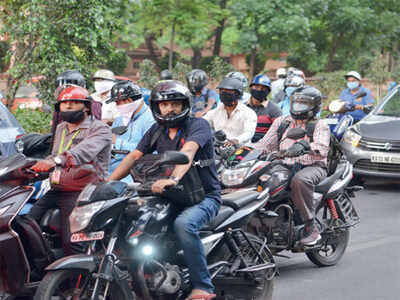 Two-wheeler riders must keep safe distance too