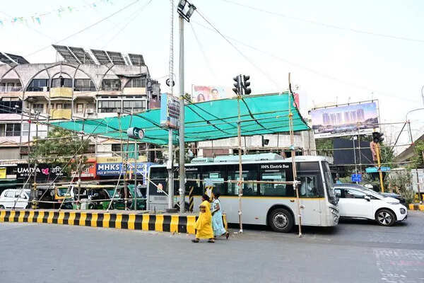 Poorly planned shade nets worsen traffic and miss purpose across nagpur junctions