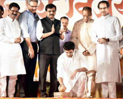 Shiv Sena deploys team to plug defections, dissent