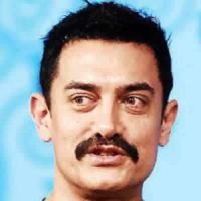 Aamir Khan goes offline