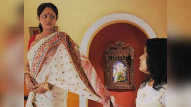 Favourite moms of Bengali television, see pics