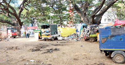 BBMP takes garbage to the hospital door