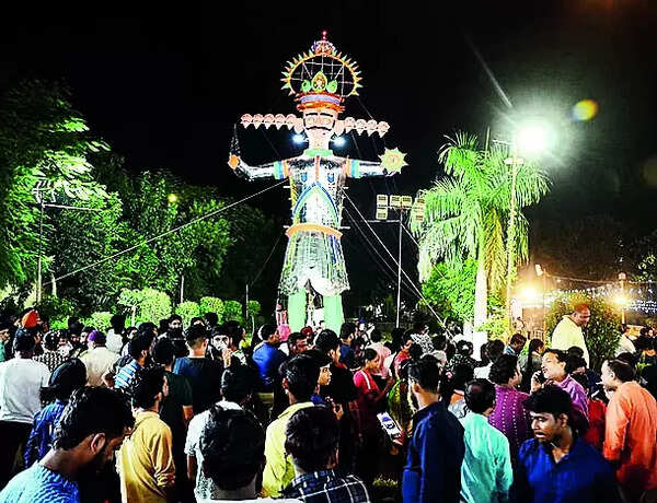 Dussehra ends with ‘triumph of good over evil’