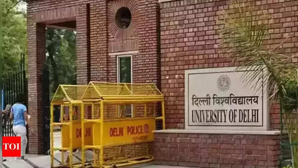 DU panel suggests rejigging UG course combos to fill up vacant seats