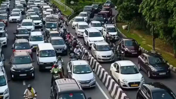 Noida plans 10-lane Pushta Road, Chilla connecter to ease expressway traffic