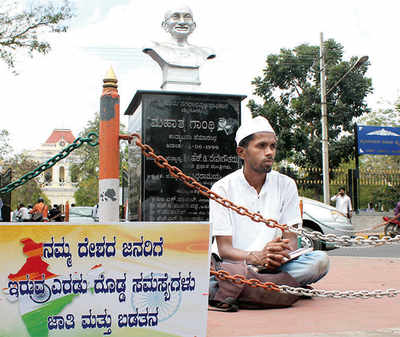 Youth campaigns for secularism at village level