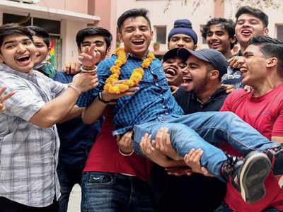 CBSE class 10 results out, 99.04% students pass