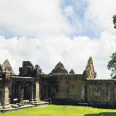 Ancient temple loses Thai backing
