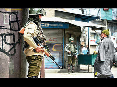 Centre scraps security cover of 919 ‘undeserving persons’ in J&K