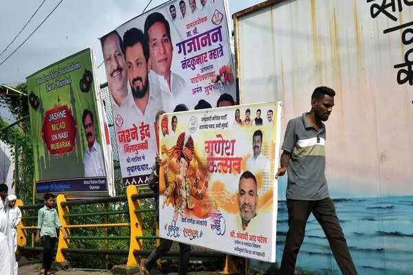 After Sambhajinagar civic body, power utility gives ultimatum for hoarding removal