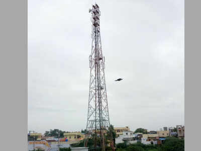 Telangana: Woman techie climbs cellphone tower for lover
