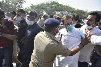 Rahul Gandhi, Priyanka detained while going to meet Hathras rape victim's family