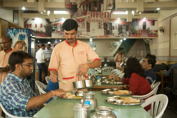 #FarmersStrike: Restaurants helpless & patrons unhappy