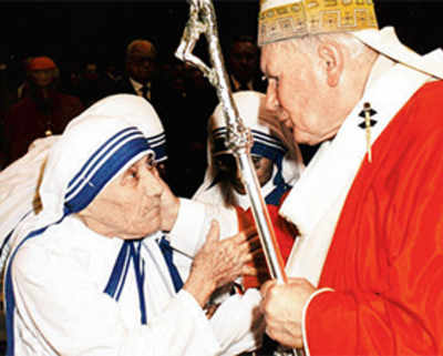 Pope approves sainthood for Mother Teresa