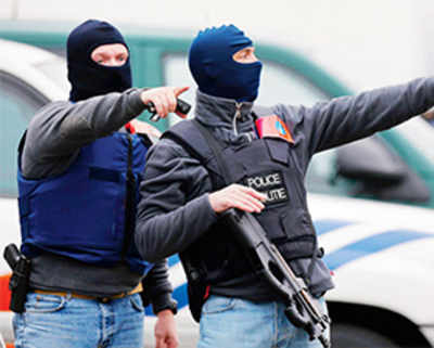 Belgium hunts 2 suspects