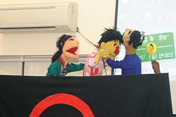 Kids learn commuting etiquette through puppet show in Delhi